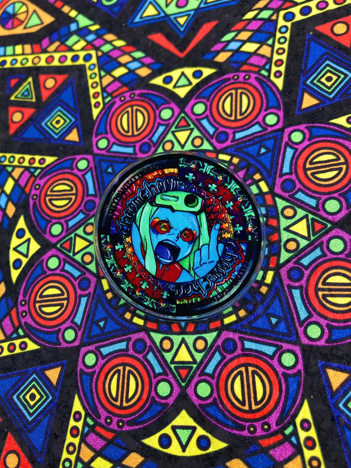 “自分で手に入れよう” ‘Becca’ Acrylic Pin